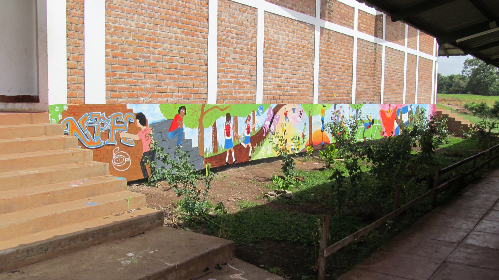 Das Familienzentrum in Nicaragua von Außen.